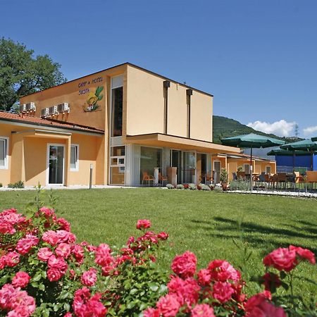 נובה גוריקה Garni Hotel Siesta מראה חיצוני תמונה