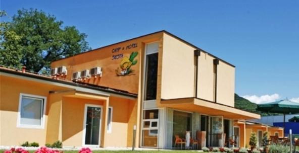 נובה גוריקה Garni Hotel Siesta מראה חיצוני תמונה