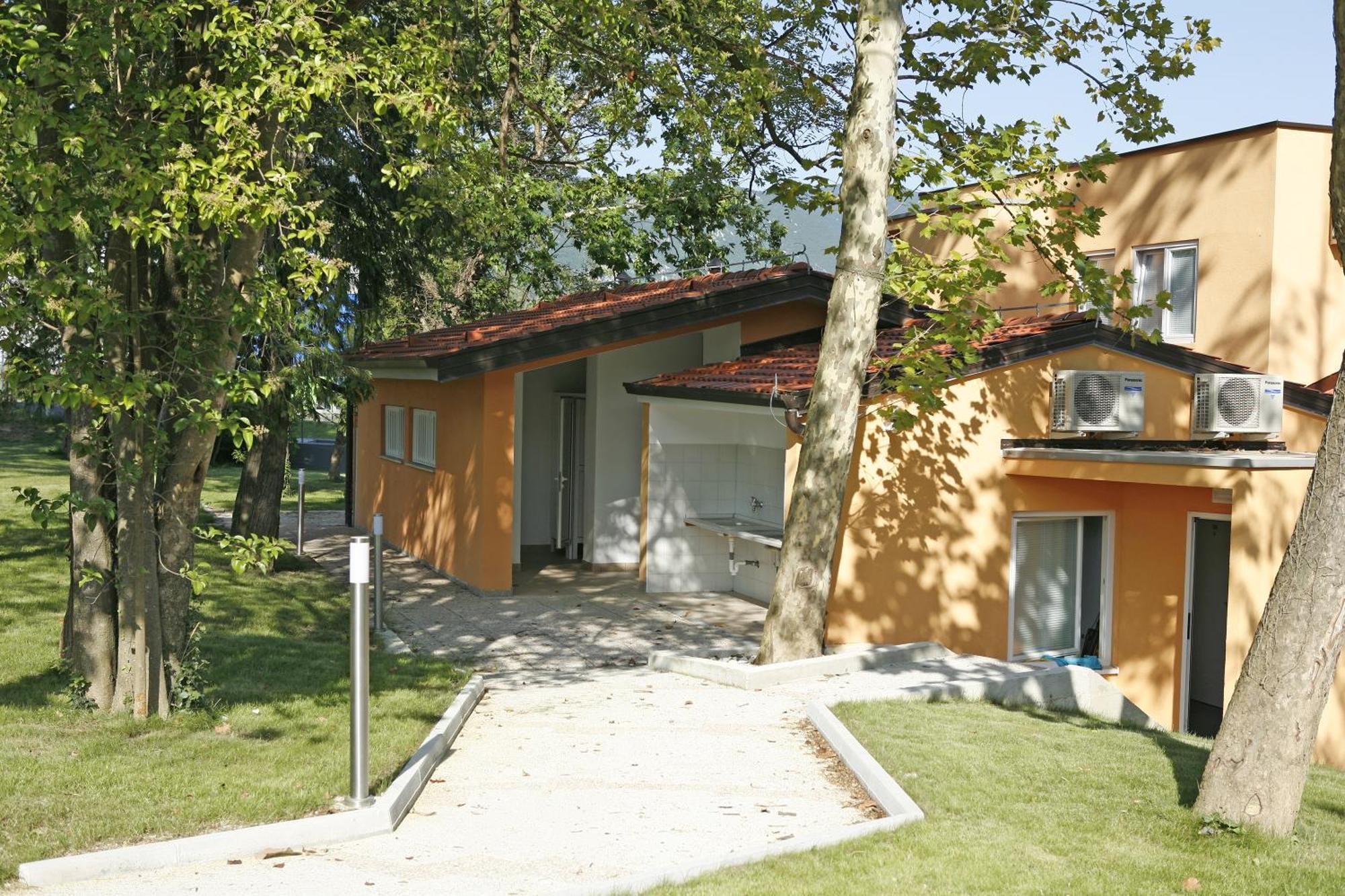 נובה גוריקה Garni Hotel Siesta מראה חיצוני תמונה