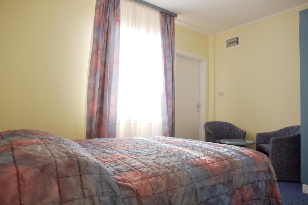 נובה גוריקה Garni Hotel Siesta חדר תמונה